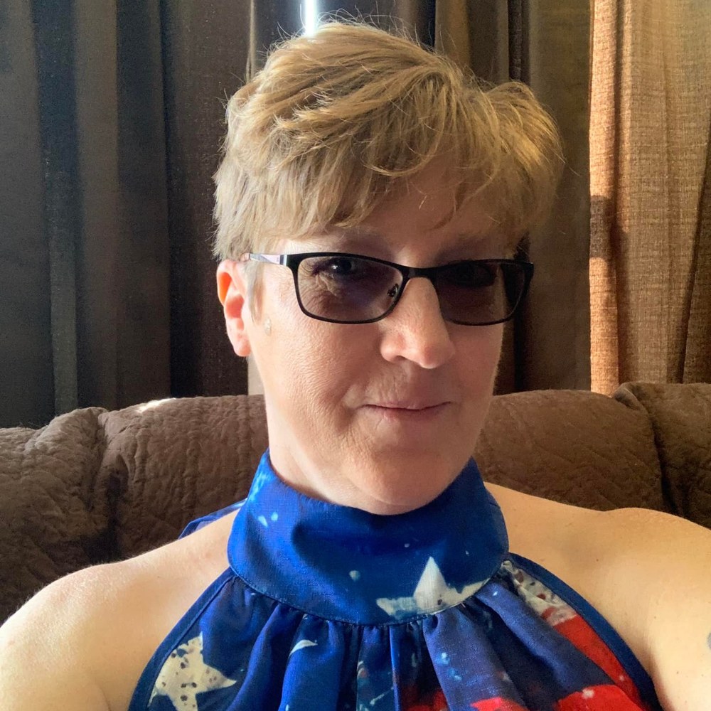 Meet your Posher, Carolyn